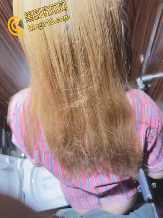 妹妹的第一次给了我之后,带妹妹去寻找刺激感!在洗浴中心跟妹妹做爱玩水晶珠! 第4张 妹妹的第一次给了我之后,带妹妹去寻找刺激感!在洗浴中心跟妹妹做爱玩水晶珠! 第4张