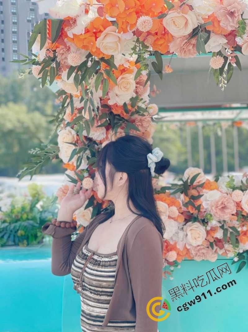 山东巨乳人妻【颜丽君】与精神小伙偷情视频外流,肥臀大骚穴,天生欠干,小穴被彻底玩烂! 第2张 山东巨乳人妻【颜丽君】与精神小伙偷情视频外流,肥臀大骚穴,天生欠干,小穴被彻底玩烂! 第2张