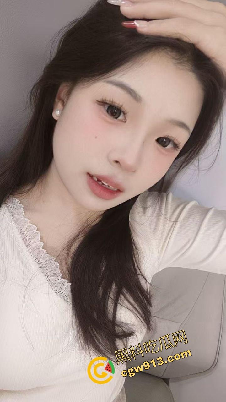 湖南师大校花级大四女生【李梦瑶】吻起来小心翼翼，床上却变身鸡巴爱好者，口活堪称神技！  第6张