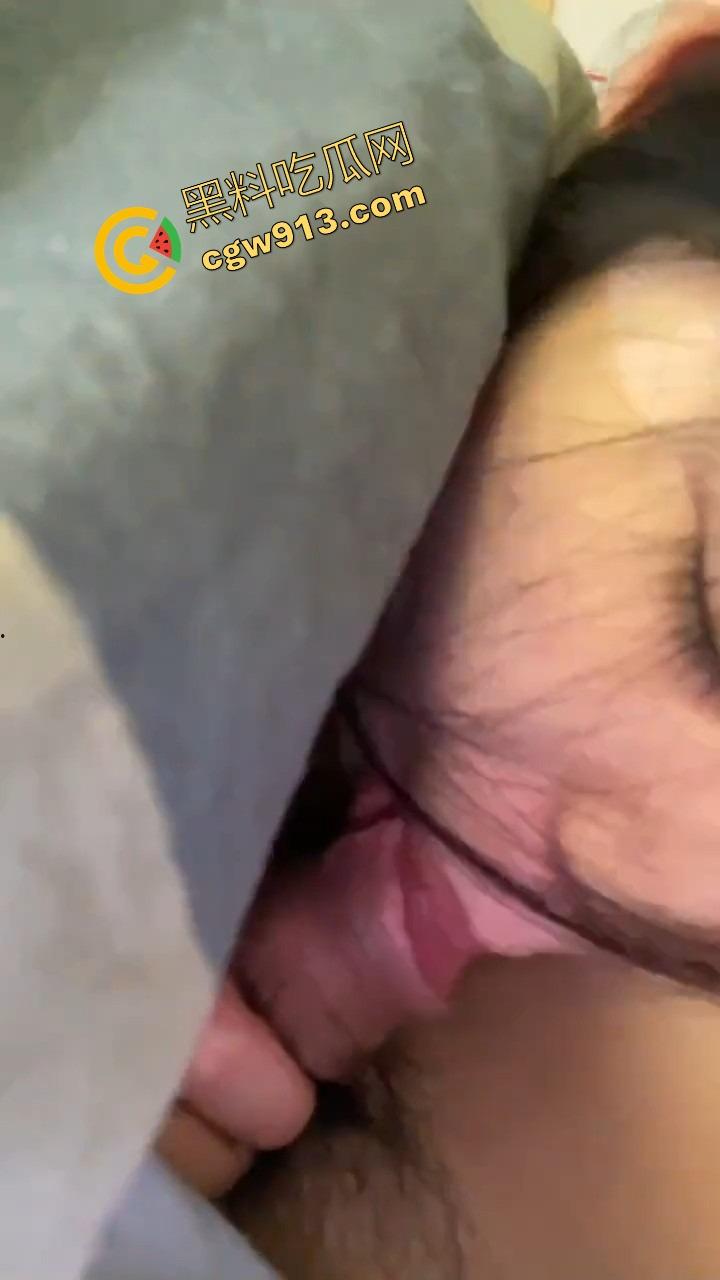 湖南师大校花级大四女生【李梦瑶】吻起来小心翼翼，床上却变身鸡巴爱好者，口活堪称神技！  第9张