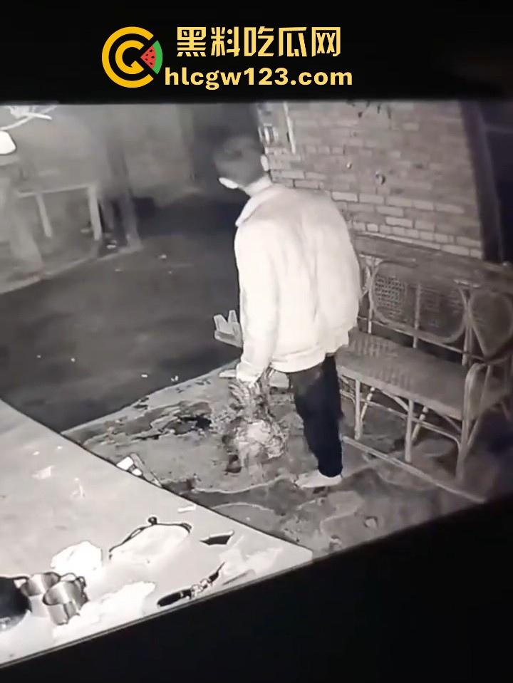 恐怖真实鬼上身 监控拍下可怕全过程 口撕活鸡只喝血吃鸡头 全身抽搐痉挛 最后找法师驱邪！  第3张