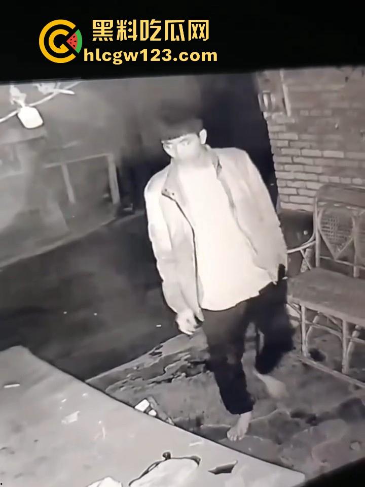 恐怖真实鬼上身 监控拍下可怕全过程 口撕活鸡只喝血吃鸡头 全身抽搐痉挛 最后找法师驱邪！  第5张