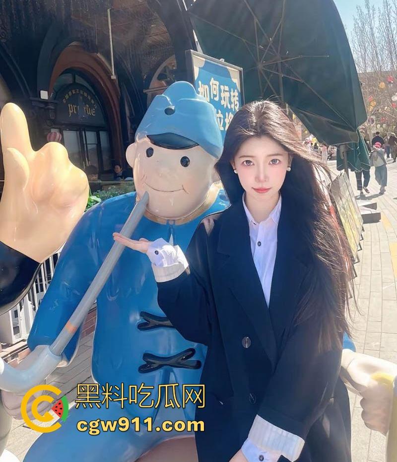 杭州酒吧极品小公主【姜丽君】夜店女王甜美脸蛋,被带走酒店玩弄,对镜口交疯狂后入,极其淫荡! 第3张 杭州酒吧极品小公主【姜丽君】夜店女王甜美脸蛋,被带走酒店玩弄,对镜口交疯狂后入,极其淫荡! 第3张