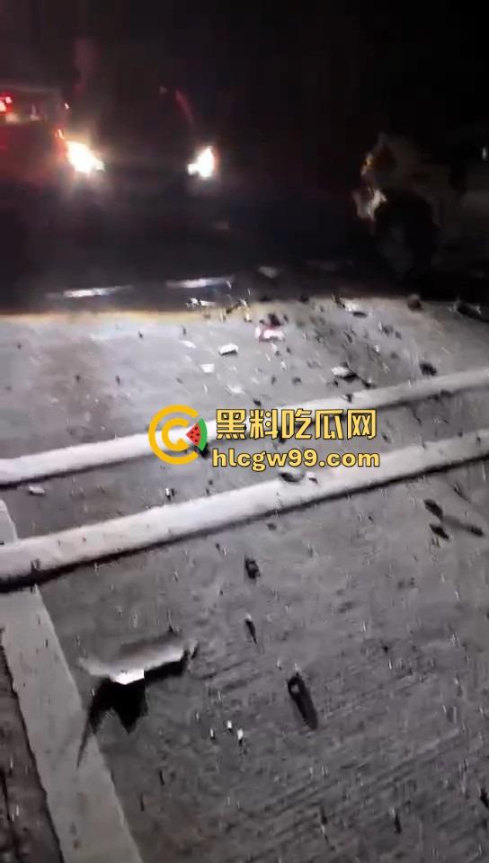湛江雷州东里镇春节变丧场，士头路口惨烈车祸 ，家人还在吃席 ，这边已经送命了！  第5张