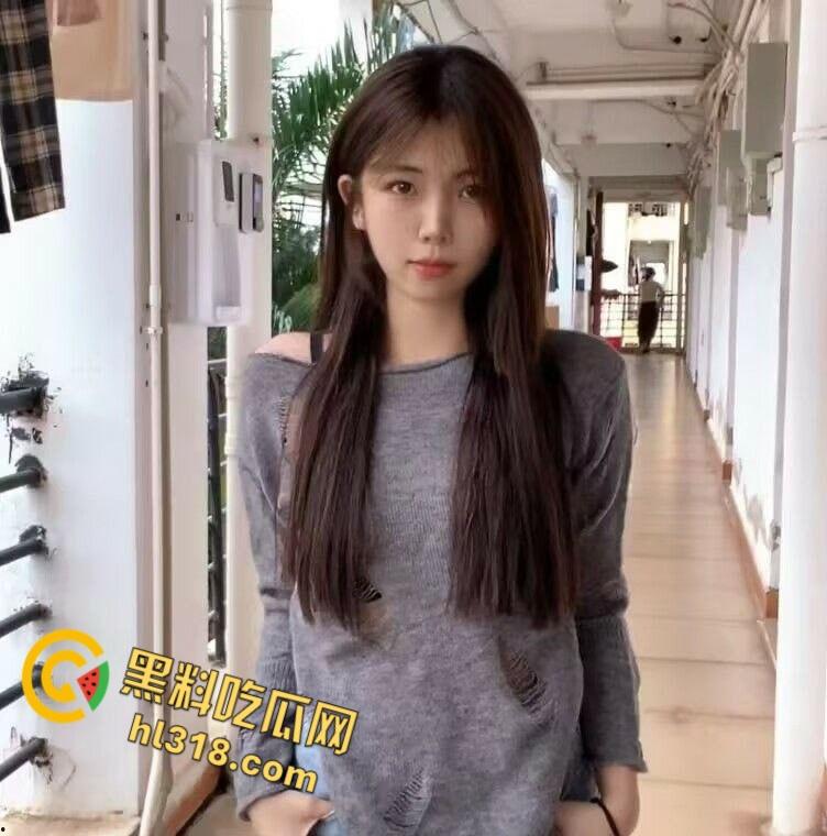 海口经济学院【王仙静】，上学约炮隔壁学校和老男人做爱，海口澄迈县众所周知骚鸡，母狗属性拉满！  第4张