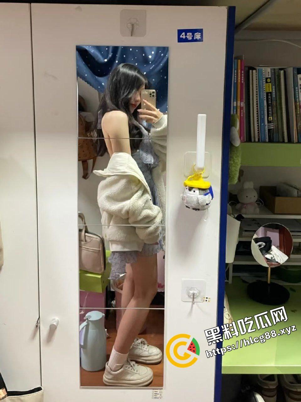 湖南艺术职业反差舞蹈生【胡可】网聊卖视频线下约炮，188元过门槛观赏极品美乳粉逼酮体！  第5张