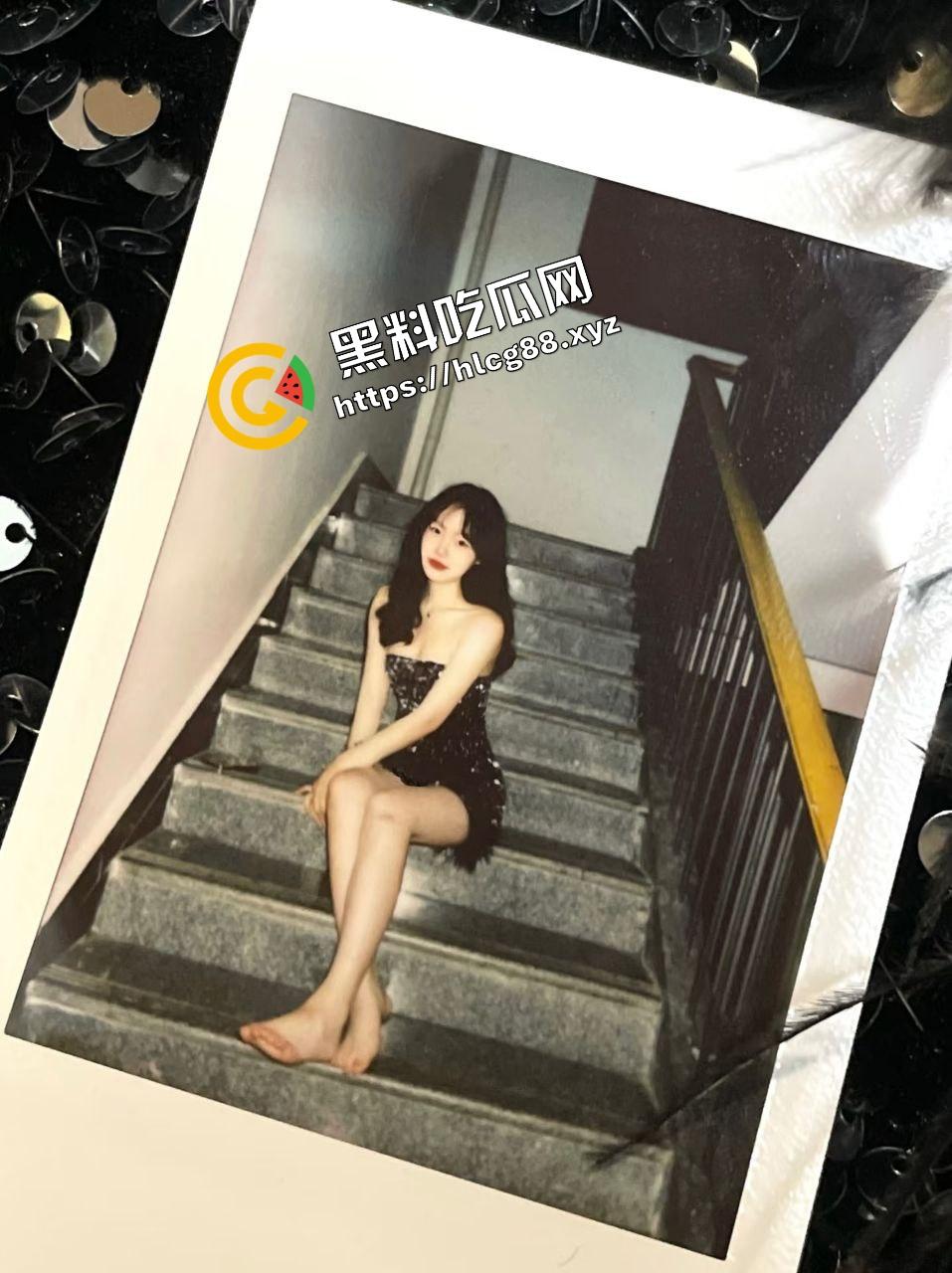 湖南艺术职业反差舞蹈生【胡可】网聊卖视频线下约炮，188元过门槛观赏极品美乳粉逼酮体！  第7张