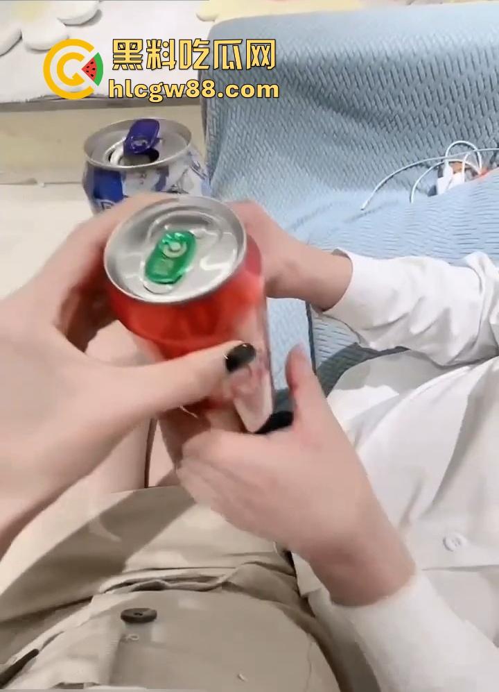 年度伦理大戏，姐姐夜会老板气炸姐夫，小姨子红丝袜丁字裤勾引，婚房大战精液喷脸视频疯传！  第12张