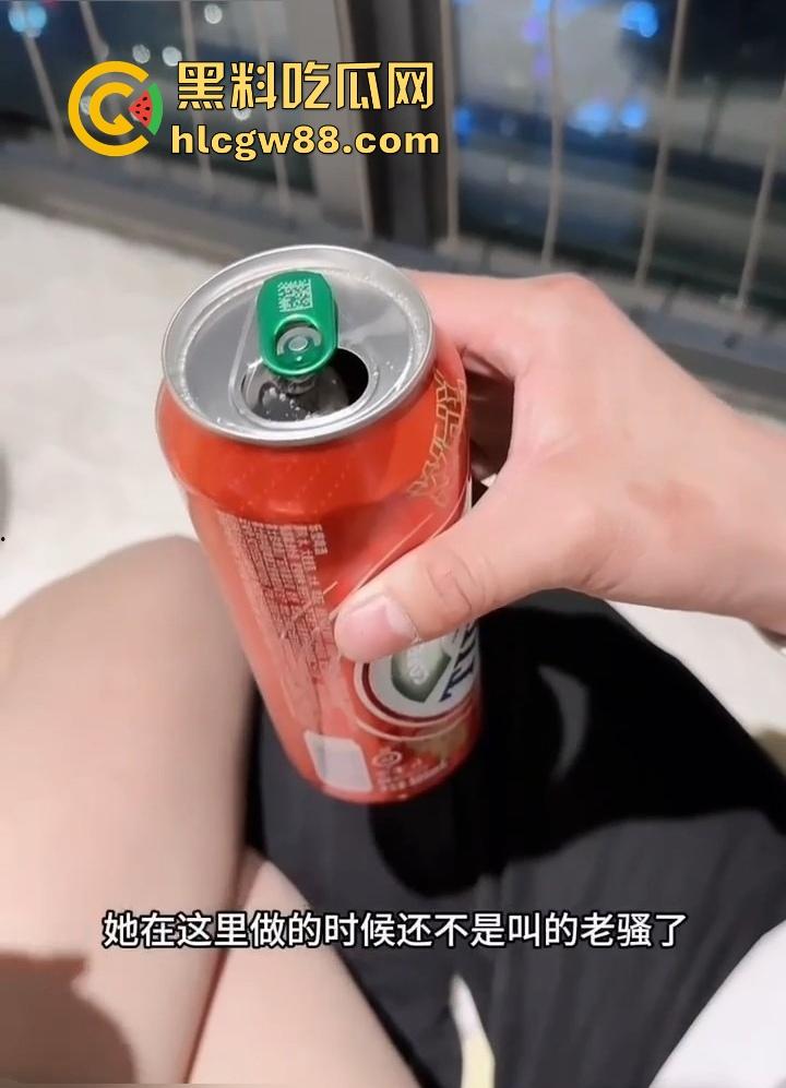 年度伦理大戏，姐姐夜会老板气炸姐夫，小姨子红丝袜丁字裤勾引，婚房大战精液喷脸视频疯传！  第13张