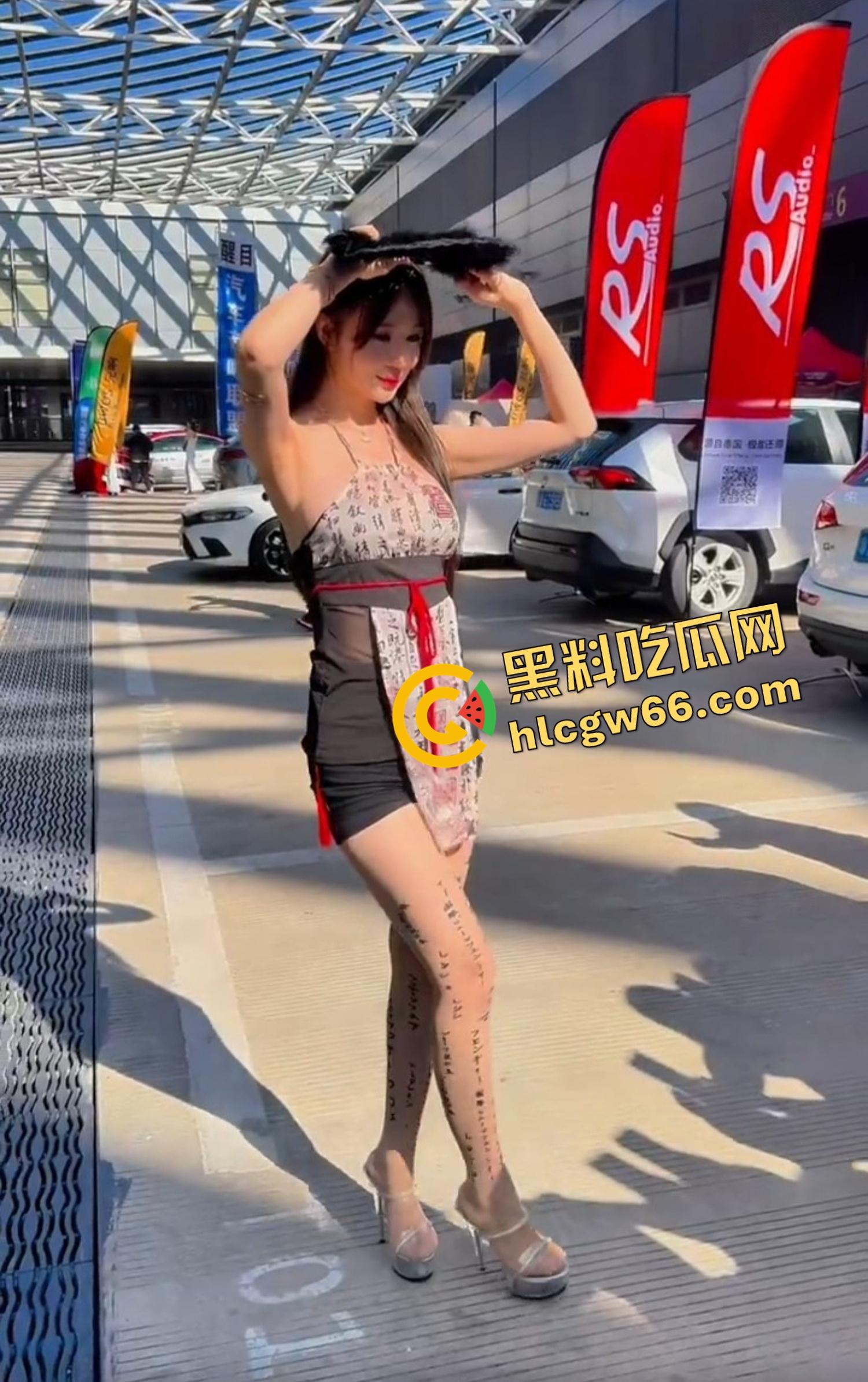 车模『陈77』苏州参展被改装圈大佬带走猛蹬一夜，身材顶得离谱，腿太长了操起来都得站着！  第6张