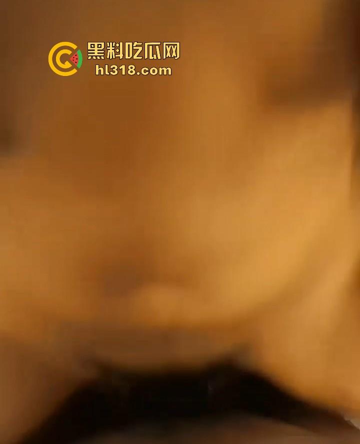 湖南技术职业学院【葵小莹】露脸性爱视频曝光，渴望精液的反差母狗，镜前被火爆后入，口爆吞精！  第3张