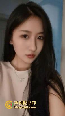 南京财经贸校花『温妮』酒店被金主爆操，骚穴黑森林湿到炸裂，金主射得停不下来！  第3张