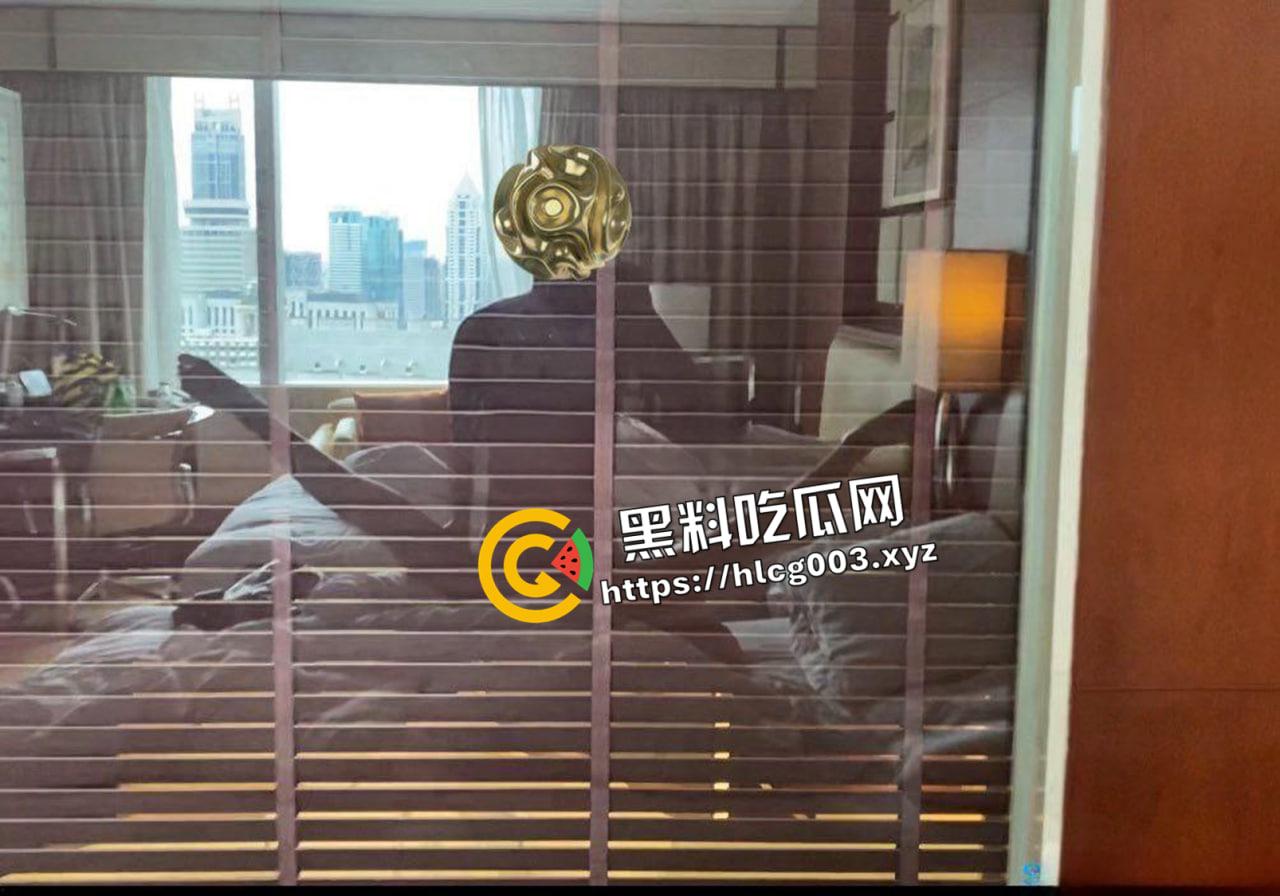 推特约拍大神【V10turbo】屌大活猛爆肏极品反差女神，小母狗叫的一个比一个惨 付费资源合集  第26张