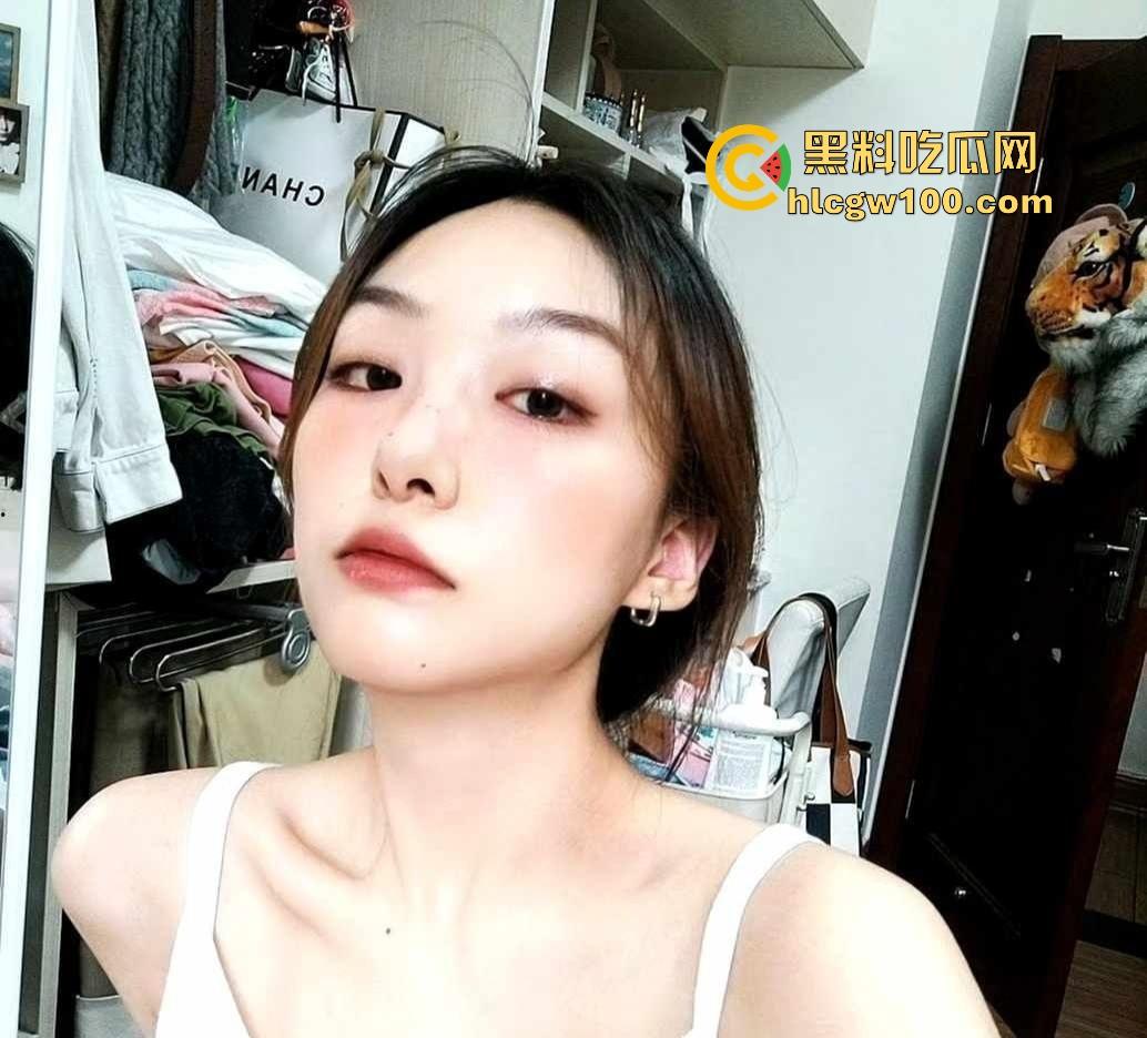 河南法院【程雯雯】被渣男前男友曝光45秒啪啪视频，清冷外表反差母狗，蜜穴美乳玩得停不下来！  第2张