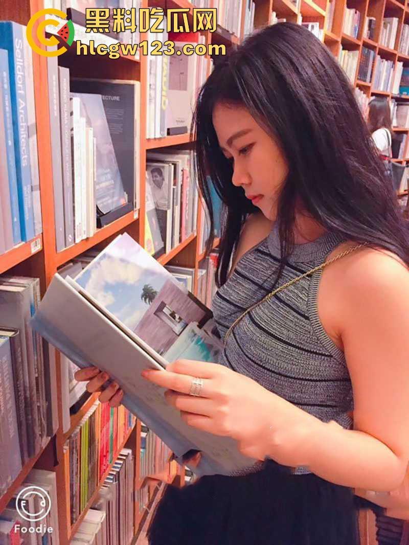 00后极品反差婊性爱视频曝光  清纯外表下是条淫荡母狗 渣男前任分手后泄密大尺度露脸视频！ 第3张