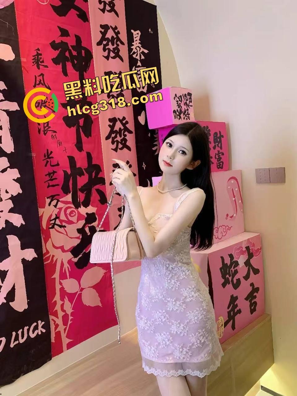 台球厅约到05后JK妹妹『田熙淼』自己坐上去猛摇成全自动飞机杯，敏感肌妹子怎么给自己坐喷水了！  第3张