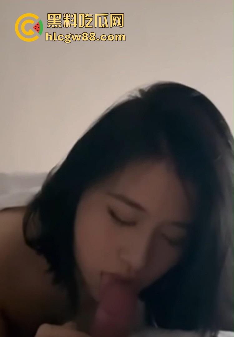 课堂上是学霸,床上是母狗!湖南短发大学生【郭奕函】被约炮大神玩坏任人爆操,被干到高潮连连! 第15张 课堂上是学霸,床上是母狗!湖南短发大学生【郭奕函】被约炮大神玩坏任人爆操,被干到高潮连连! 第15张