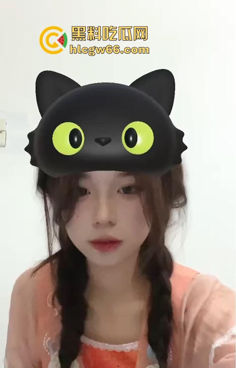 瓜友投稿 曝光自己的前女友【林慧慧】19岁双马尾少女被开发成淫荡母狗 穿古装跟男友视频自慰  第1张