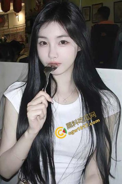 小别胜新婚，姐弟重逢，满满激情：姐姐热情如火，猛烈攻势让人难以招架，压力肥也挡不住子弹如雨下的狂野夜晚！  第3张