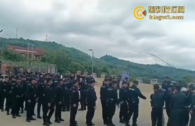 佤邦大动作当阳园区被一锅端  七百余人押解至永和口岸移交东大 场面堪比大片！ 第1张