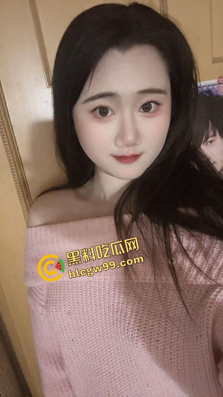 贵州毕节极品大奶少妇【肖娇】露奶诱惑大哥露逼勾引，约炮到家上位坐压夹吸肉棒！独家曝光流出！  第4张