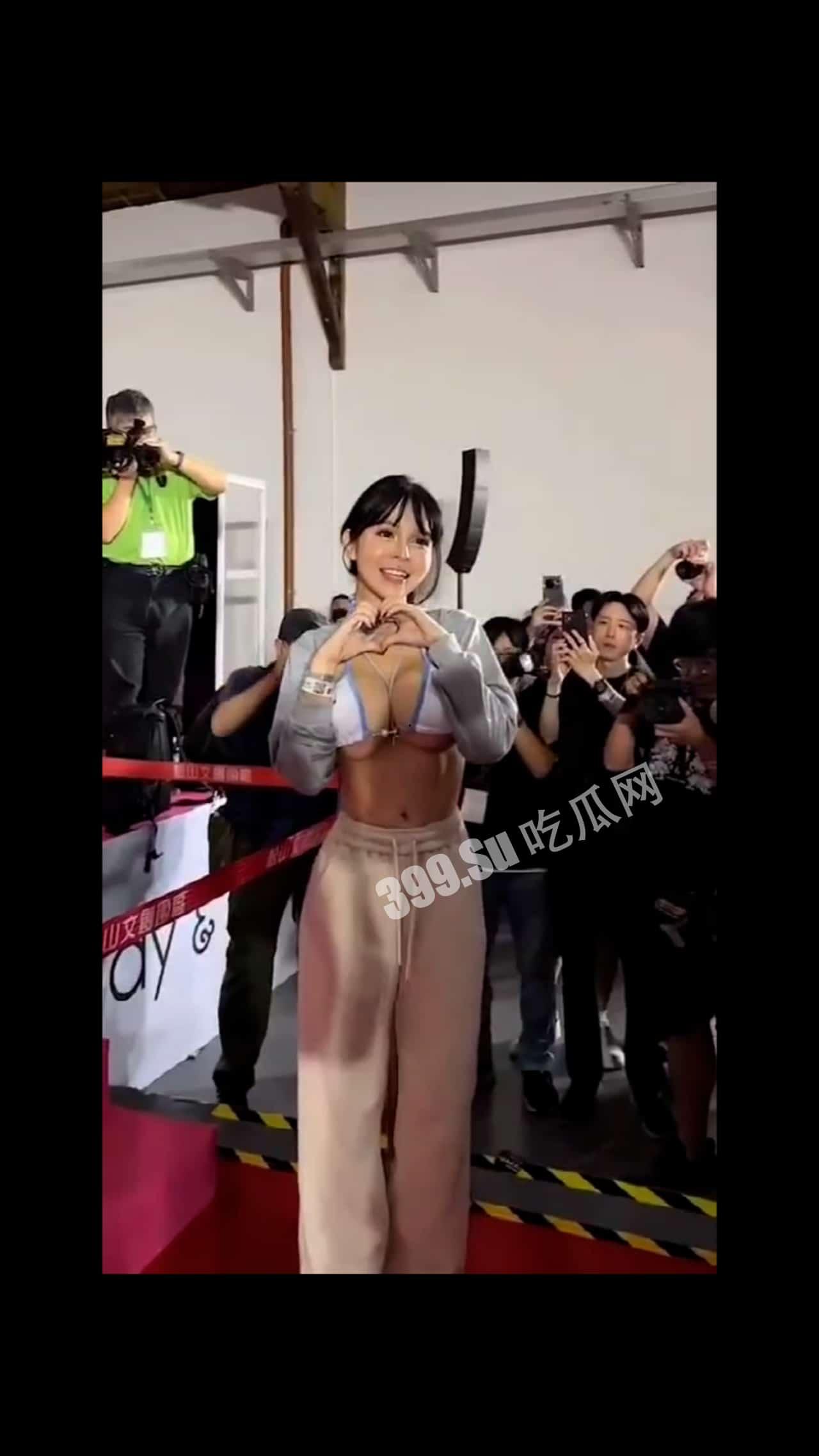 漫展的福利姬们  都是父母的骄傲 第5张