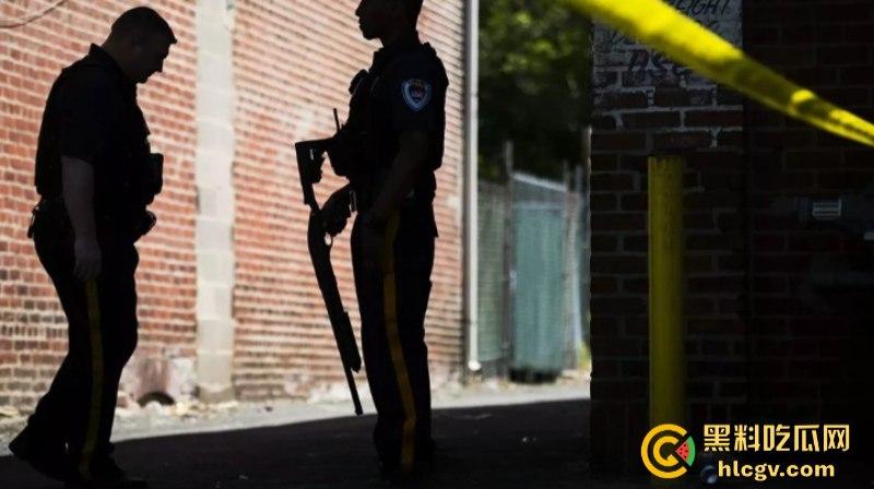 自由美利坚枪击每一天！奥兰多万圣节活动发生大规模枪案 已致2死6伤 现场暴动视频流出！  第9张