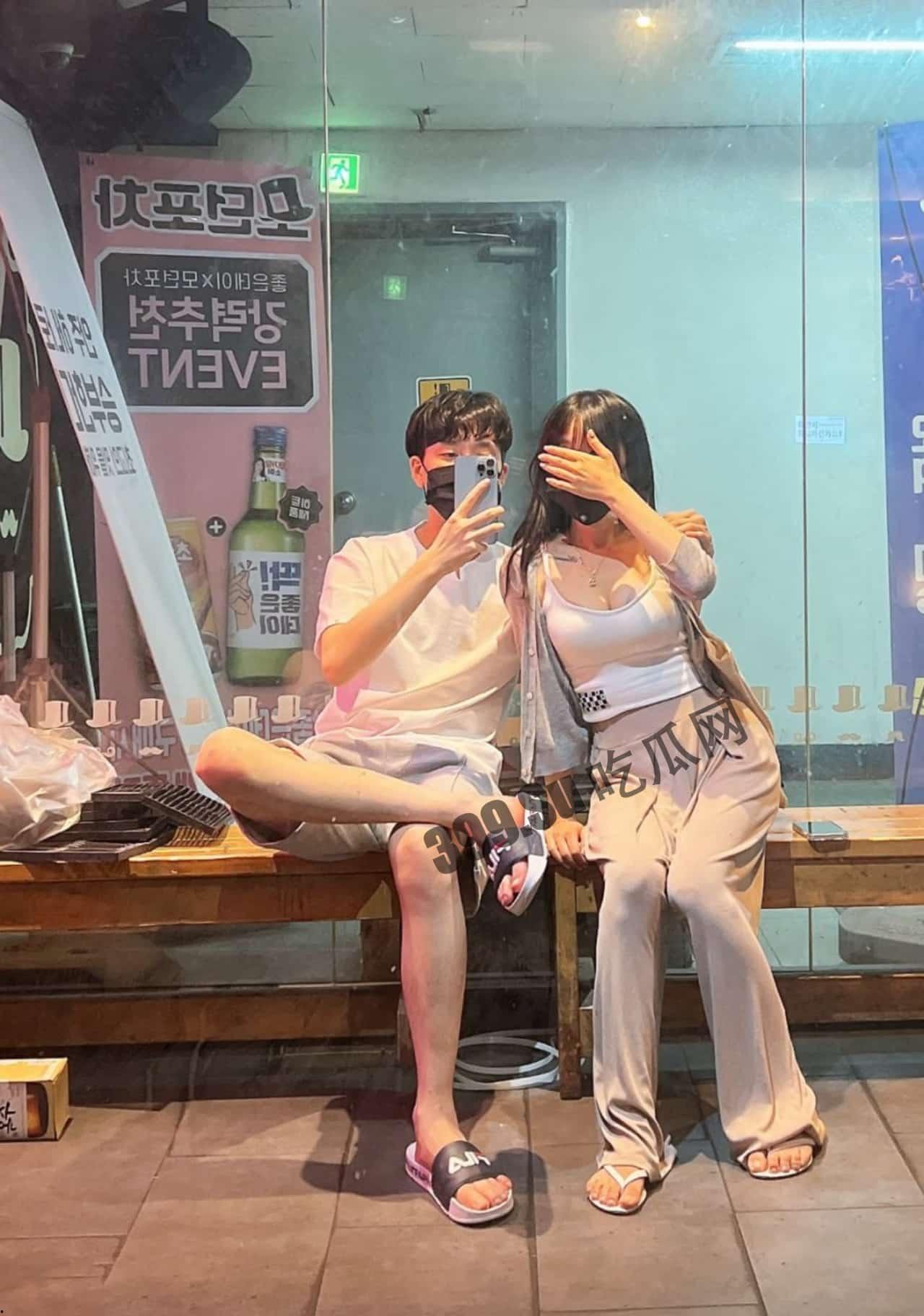 #韩国 高颜值小情侣啪啪自拍 #流出 小姐姐身材极品 给射一脸也没生气 还帮忙把屌上的舔干净 超贴心  第2张