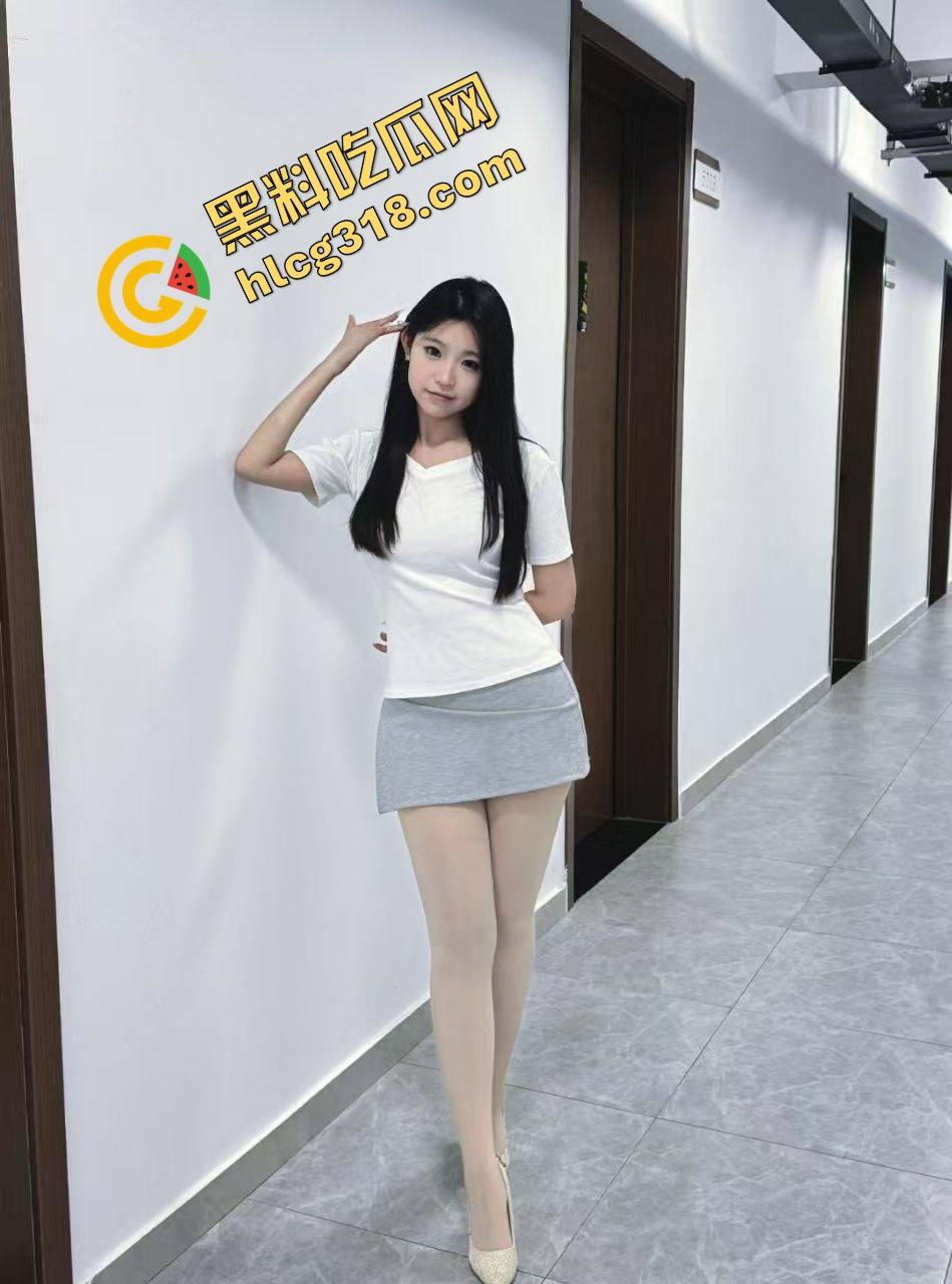 极品炮友太离谱,后入时边操边和闺蜜视频闲聊,还问你们都戴套吗?能不能射里面?骚话根本停不下来! 第1张 极品炮友太离谱,后入时边操边和闺蜜视频闲聊,还问你们都戴套吗?能不能射里面?骚话根本停不下来! 第1张