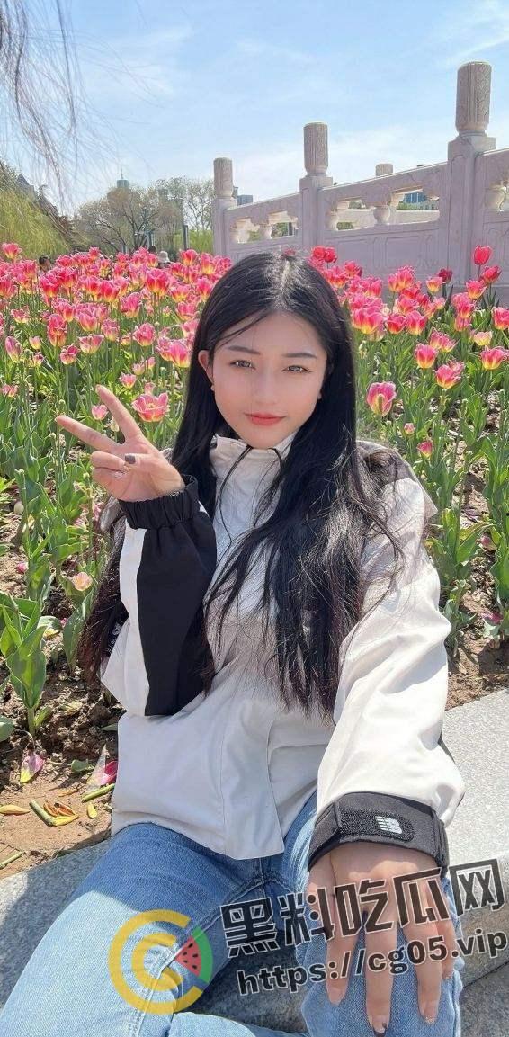 快手助眠主播【桃子】40w粉丝金主福利流出 直接干封号 不愧是声音主播 床上叫的就是比一般人骚  第5张