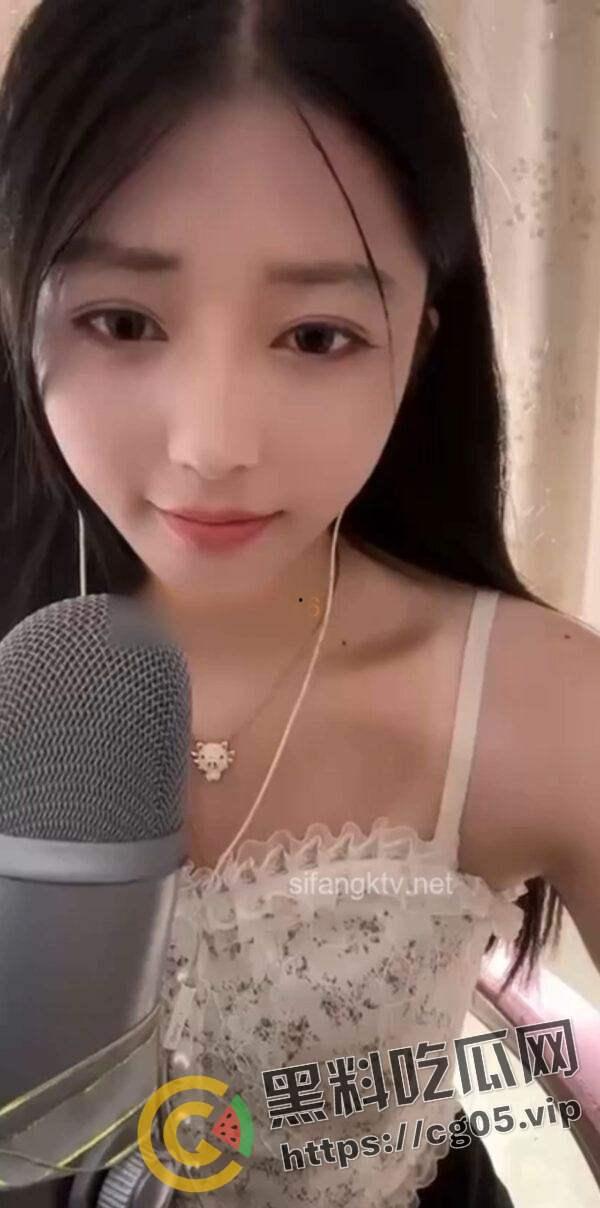 快手助眠主播【桃子】40w粉丝金主福利流出 直接干封号 不愧是声音主播 床上叫的就是比一般人骚  第7张