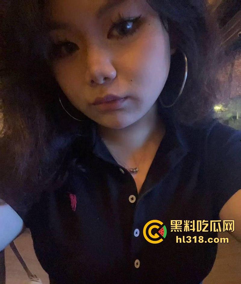 广西巨乳嫩妹【林肖】调教视频流出，极骚母狗露脸揉奶，微胖大奶引入注目，上位骑乘假屌自慰，十分淫荡！  第3张