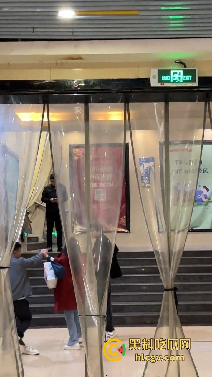 湖南怀化硬核抢女朋友!打赢了配偶权就归你,高矮搭配也能整出喜剧效果! 第2张 湖南怀化硬核抢女朋友!打赢了配偶权就归你,高矮搭配也能整出喜剧效果! 第2张