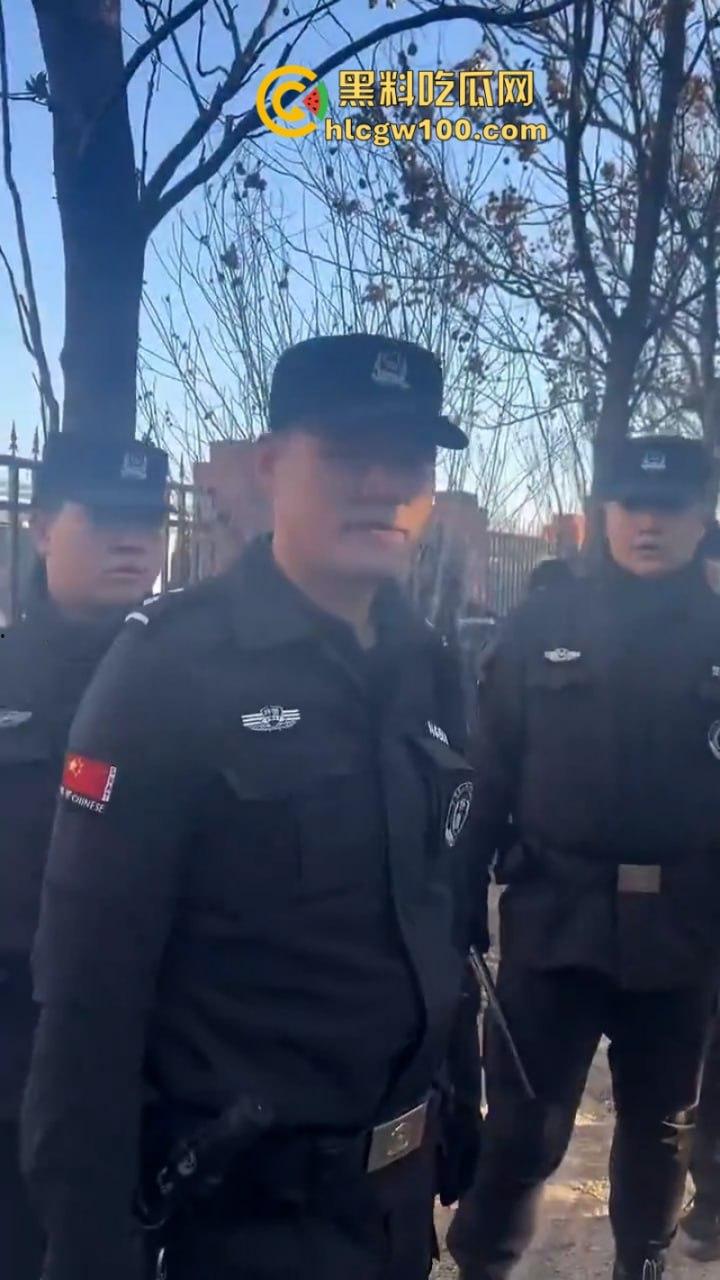 爆料越少事越大！蒲城职高警民大混战 十万民众为坠亡学生发声 当地被迫实行全城戒严管控 母亲含泪妥协！  第5张