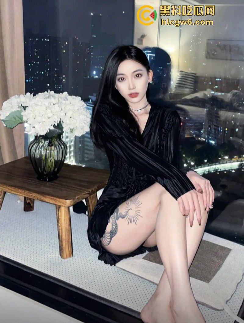 昆明抖音博主【femmefatale】线下私密视频曝光 极品身材颜值惊艳 榜一大哥疯狂后入干得白浆四溅！  第4张