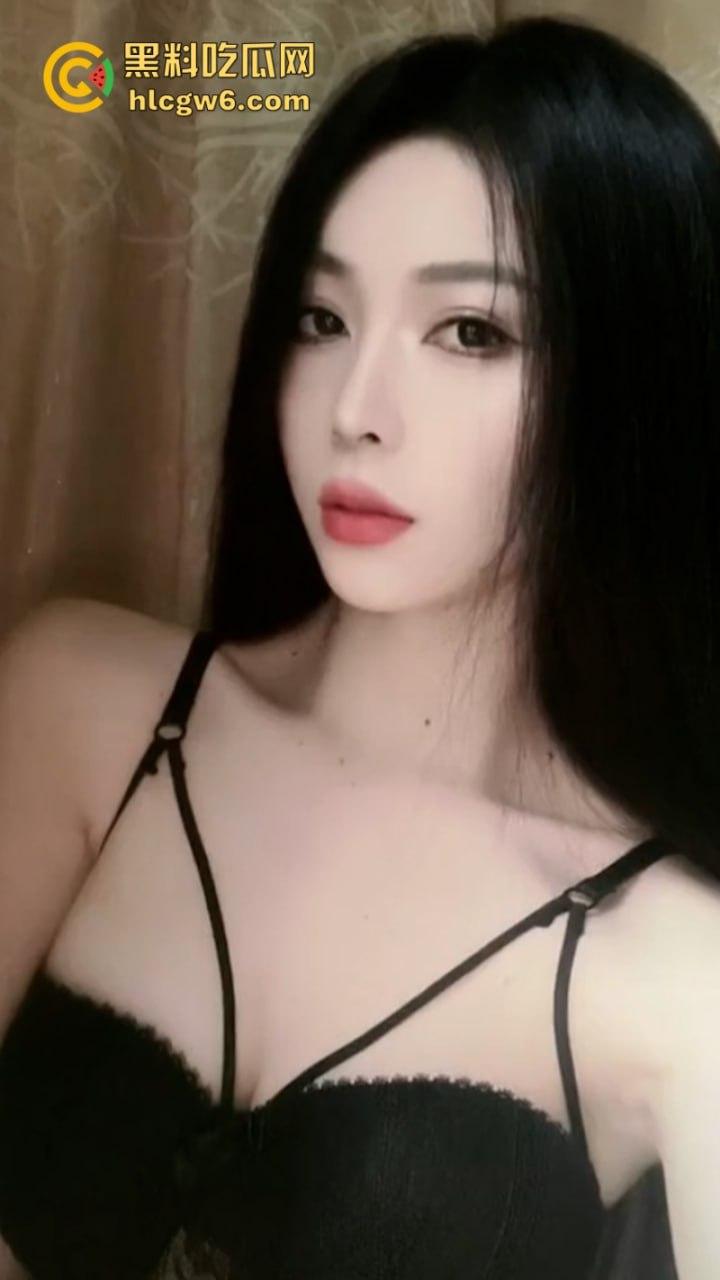 昆明抖音博主【femmefatale】线下私密视频曝光 极品身材颜值惊艳 榜一大哥疯狂后入干得白浆四溅！  第8张