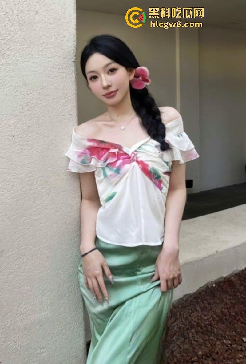 昆明抖音博主【femmefatale】线下私密视频曝光 极品身材颜值惊艳 榜一大哥疯狂后入干得白浆四溅！  第10张