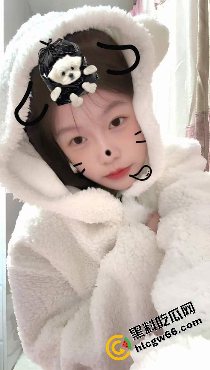 温医大骚货【潘晓蕾】私拍流出，洗澡露奶掰逼诱惑，被猛男后入干到哆嗦，床都干塌了！  第2张