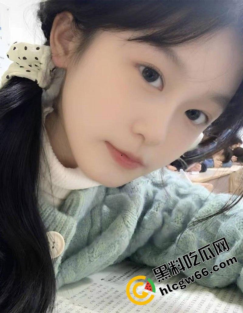 温医大骚货【潘晓蕾】私拍流出，洗澡露奶掰逼诱惑，被猛男后入干到哆嗦，床都干塌了！  第4张