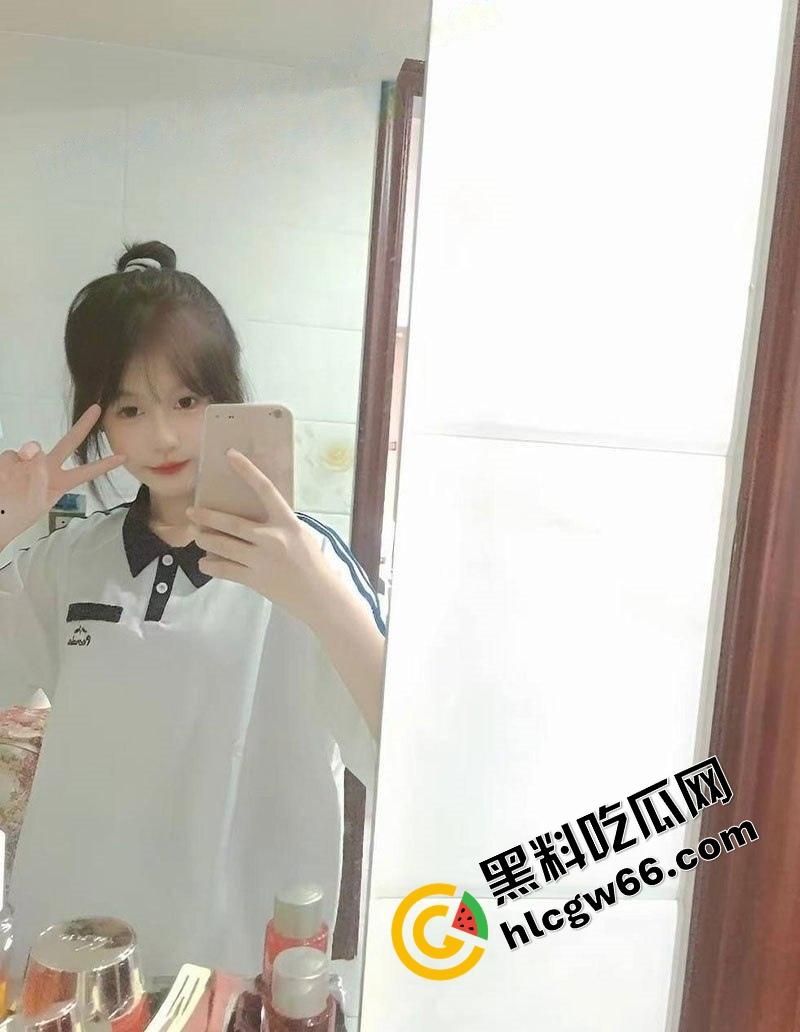 温医大骚货【潘晓蕾】私拍流出，洗澡露奶掰逼诱惑，被猛男后入干到哆嗦，床都干塌了！  第7张