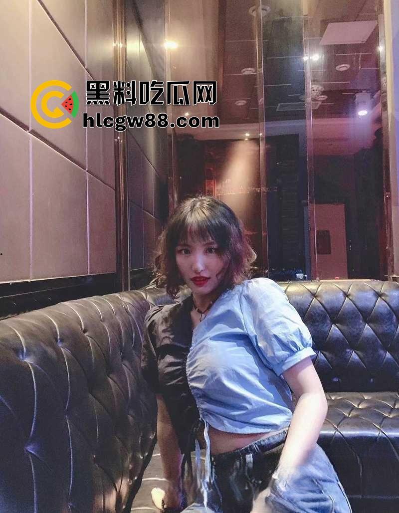 郑州师范大学经济管理学院【郭莲】勾引男生成校园精盆,骚逼天天被操的都快烂了! 第2张 郑州师范大学经济管理学院【郭莲】勾引男生成校园精盆,骚逼天天被操的都快烂了! 第2张