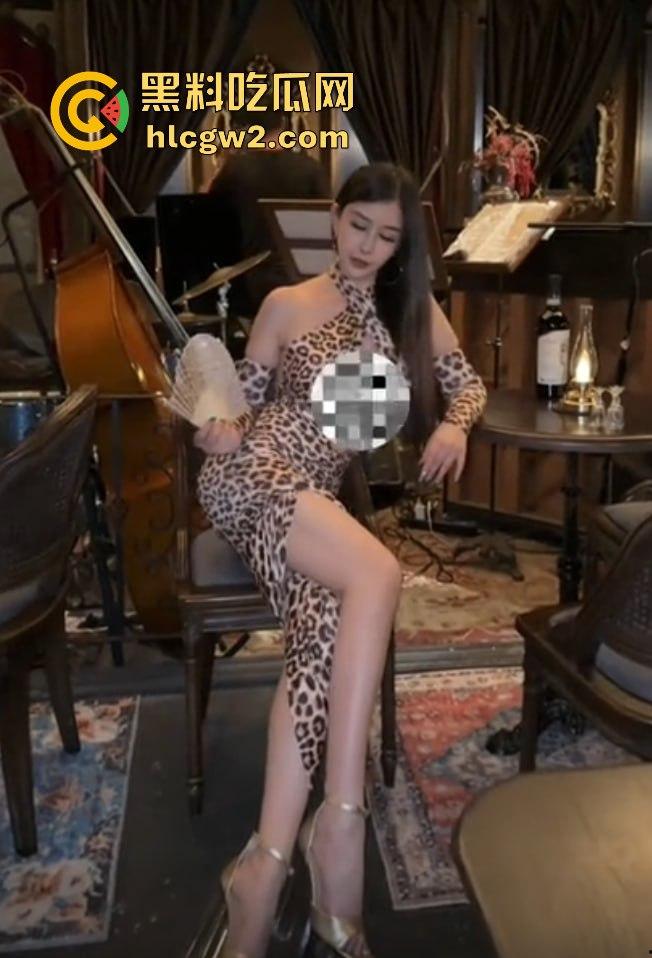 抖音40W粉丝网红『金美娜』性爱视频独家曝光 大奶情趣制服侍奉导演尺度无下限  奶子晃得比剧情还精彩！ 第15张