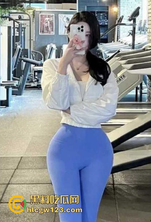 海角 和大嫂的乱伦史 新作 做瑜伽的大嫂被小叔操得直叫爸爸 高潮后尽要求射嘴吞精液！  第3张