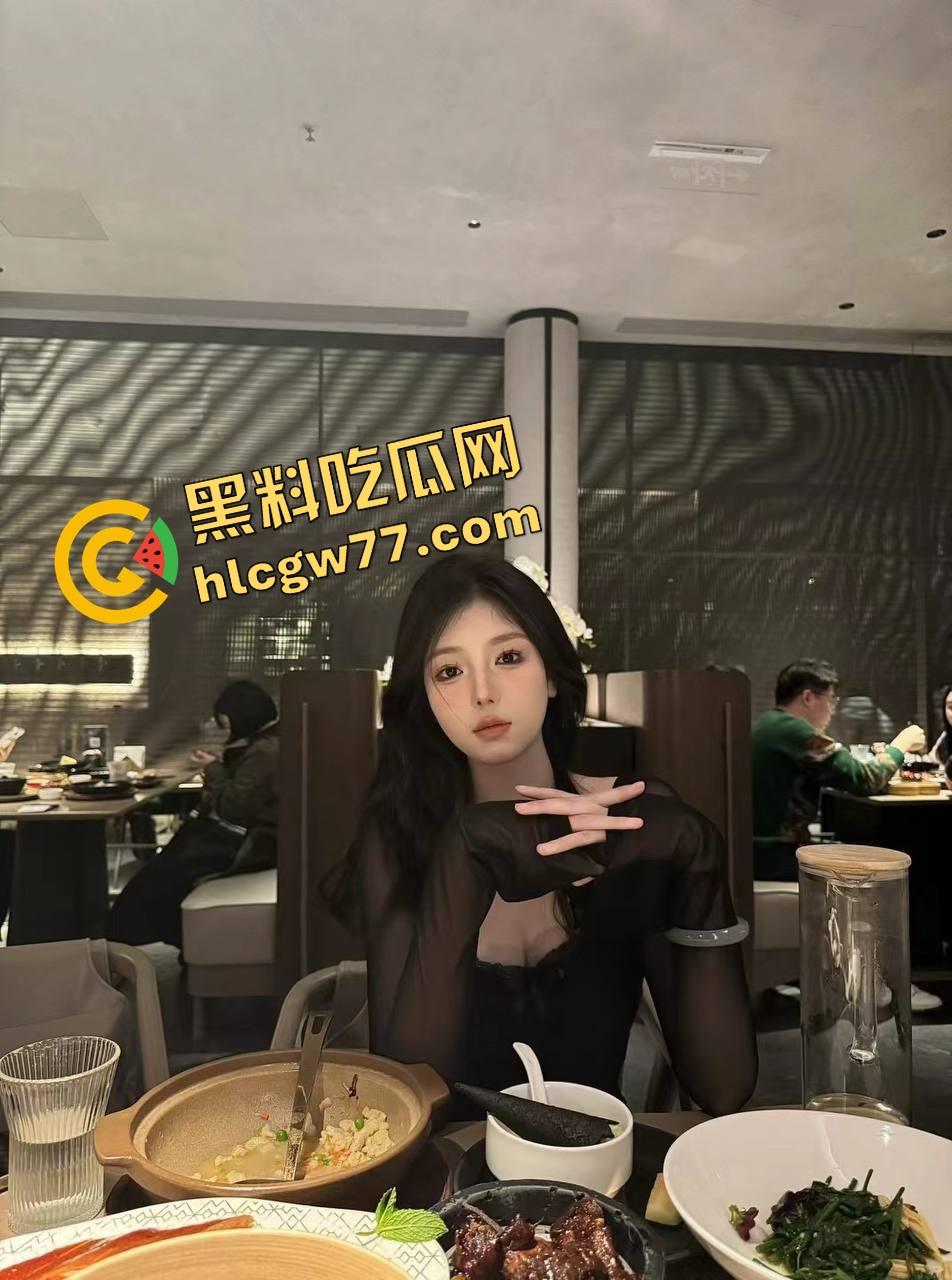 南京大学情侣，眼镜妹口交视频全网流出，戴眼镜求颜射，配合度骚得像精子导航仪！  第3张