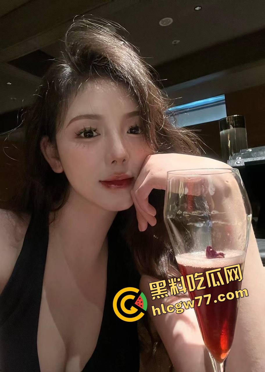 南京大学情侣，眼镜妹口交视频全网流出，戴眼镜求颜射，配合度骚得像精子导航仪！  第4张