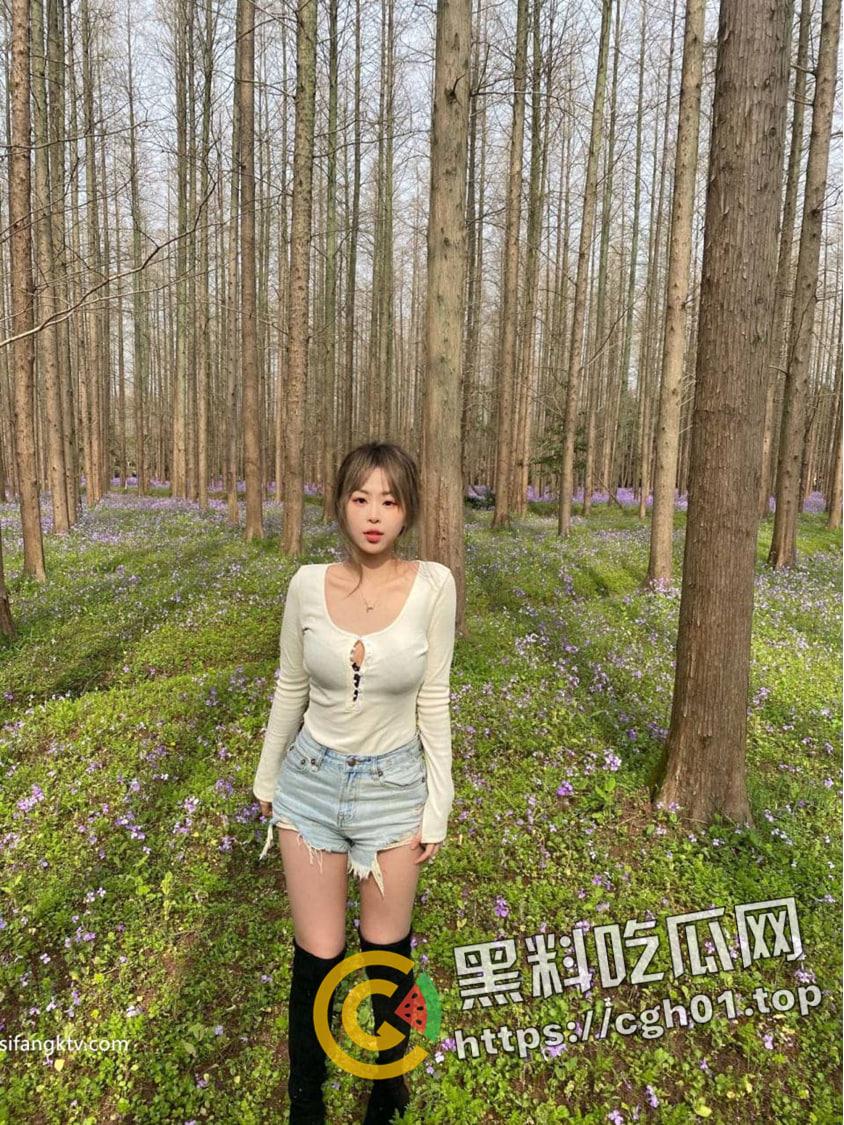杭州漫展烂裤裆女coser 肉体交易免费拍照 反差婊逼都被草黑了 私密视频被男友流出  第2张