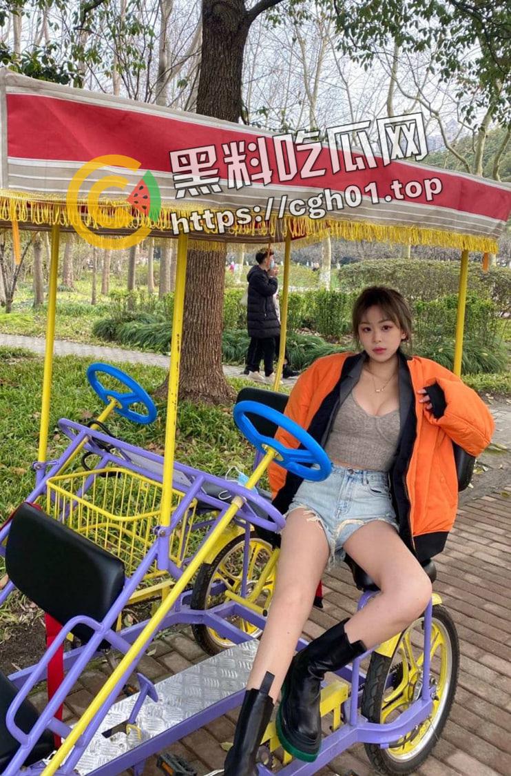 杭州漫展烂裤裆女coser 肉体交易免费拍照 反差婊逼都被草黑了 私密视频被男友流出  第6张