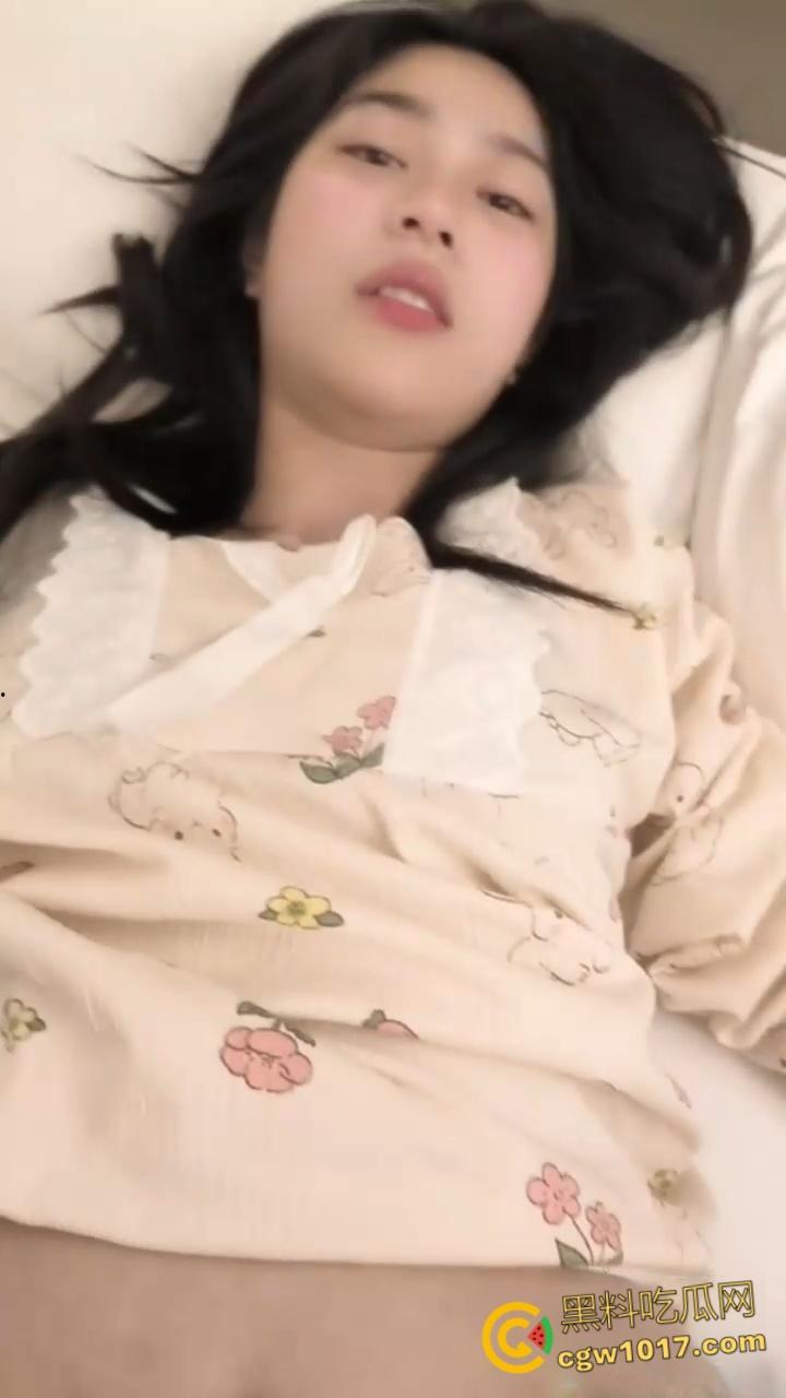 高颜值反差舞蹈生,难以抵抗金钱诱惑成为金主性奴,胯下侍奉爆筋肉棒,害羞的说只允许拍这一次,口技十分了得 ! 第7张 高颜值反差舞蹈生,难以抵抗金钱诱惑成为金主性奴,胯下侍奉爆筋肉棒,害羞的说只允许拍这一次,口技十分了得 ! 第7张