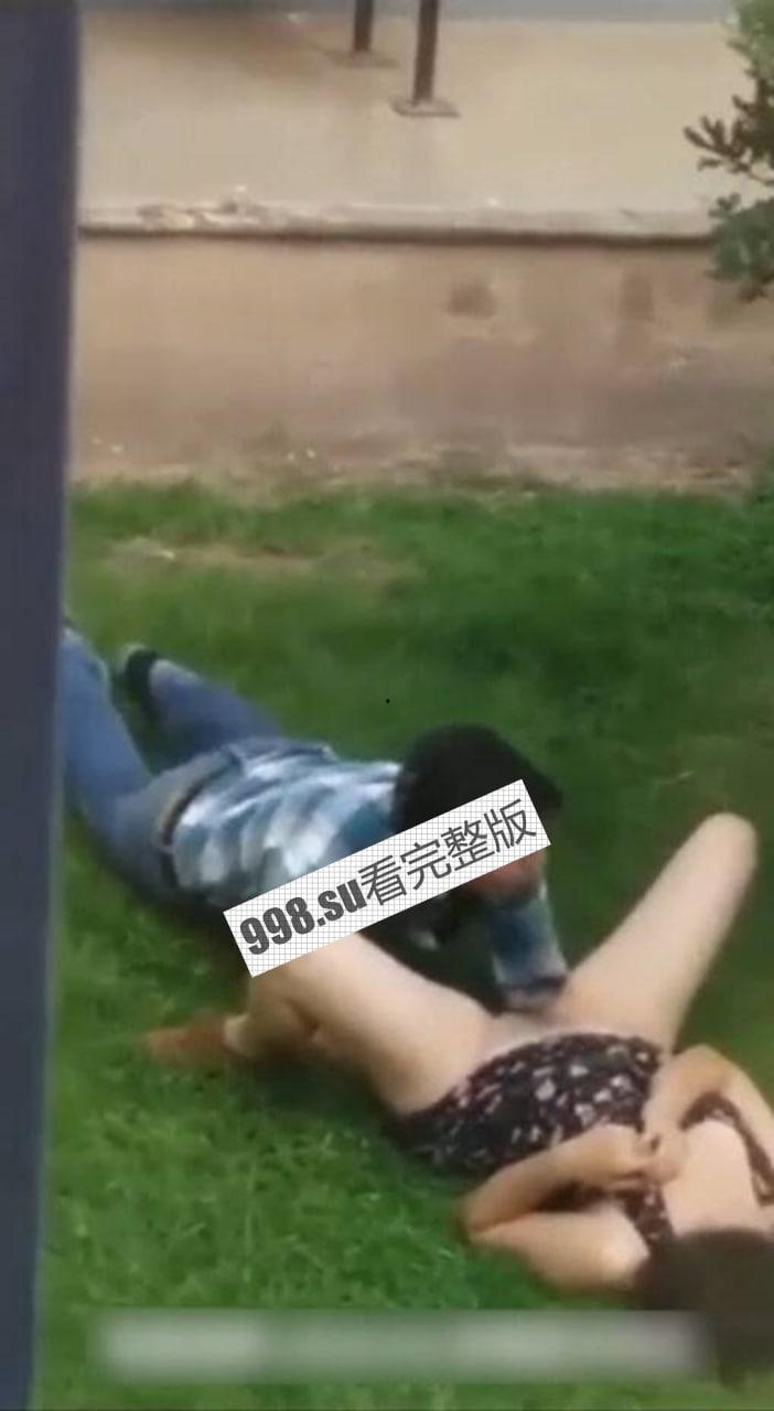 户外操逼秀大合集 尤其最后一位 感觉像当街强奸  第2张