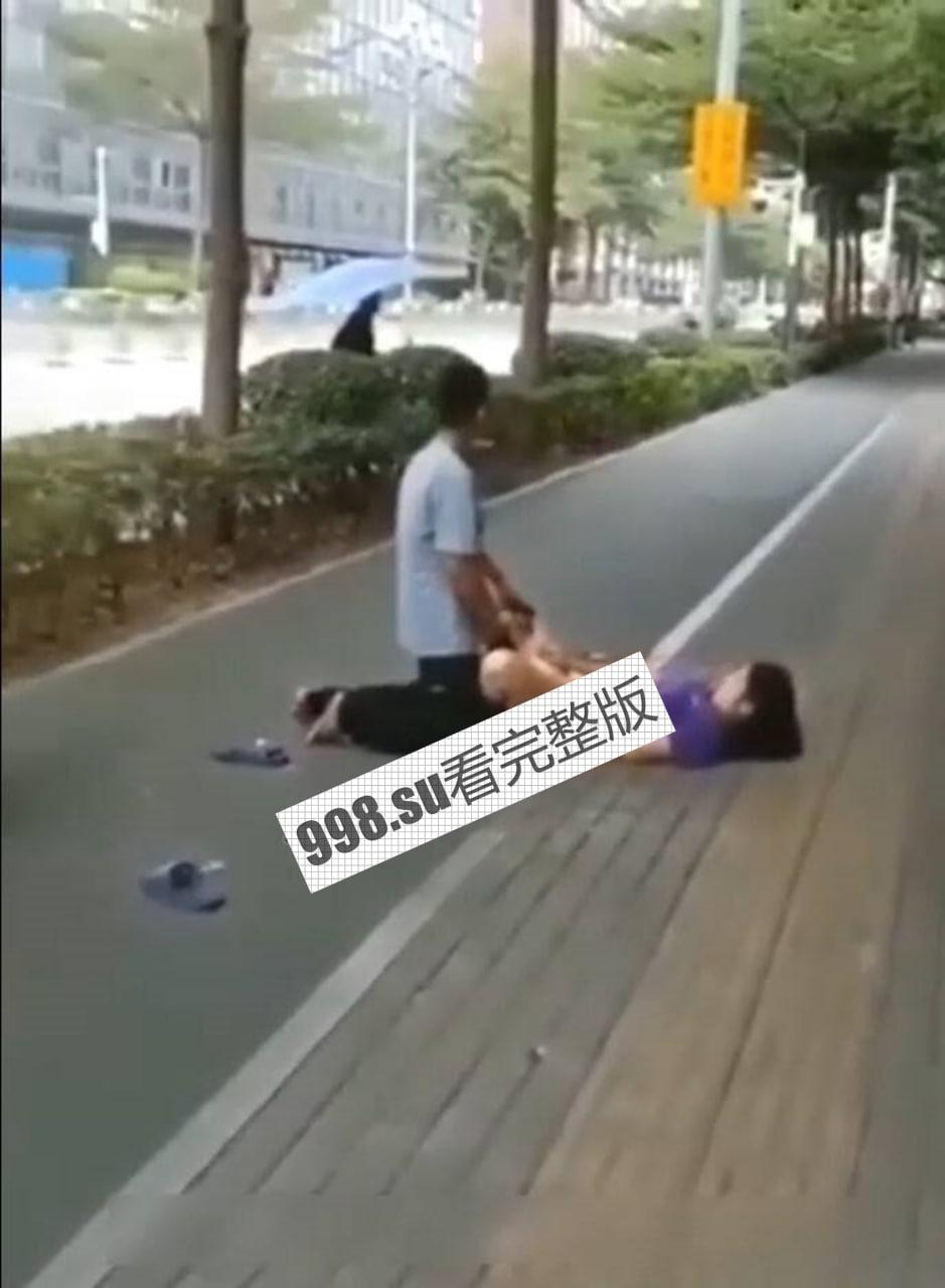 户外操逼秀大合集 尤其最后一位 感觉像当街强奸  第7张